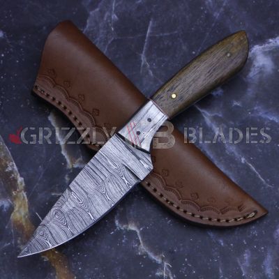 Damascus Steel Custom Handmade Hunting Skinning Knife 9"