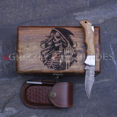 DAMASCUS STEEL CUSTOM HANDMADE FOLDING/POCKET Knife 6.5" Skull