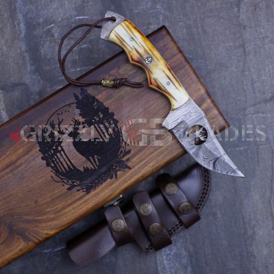 Damascus Steel Custom Handmade Hunting Skinning Knife 8.5"