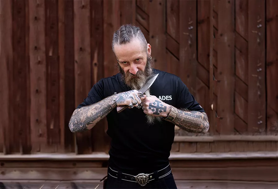 Who is the best knife maker in Canada